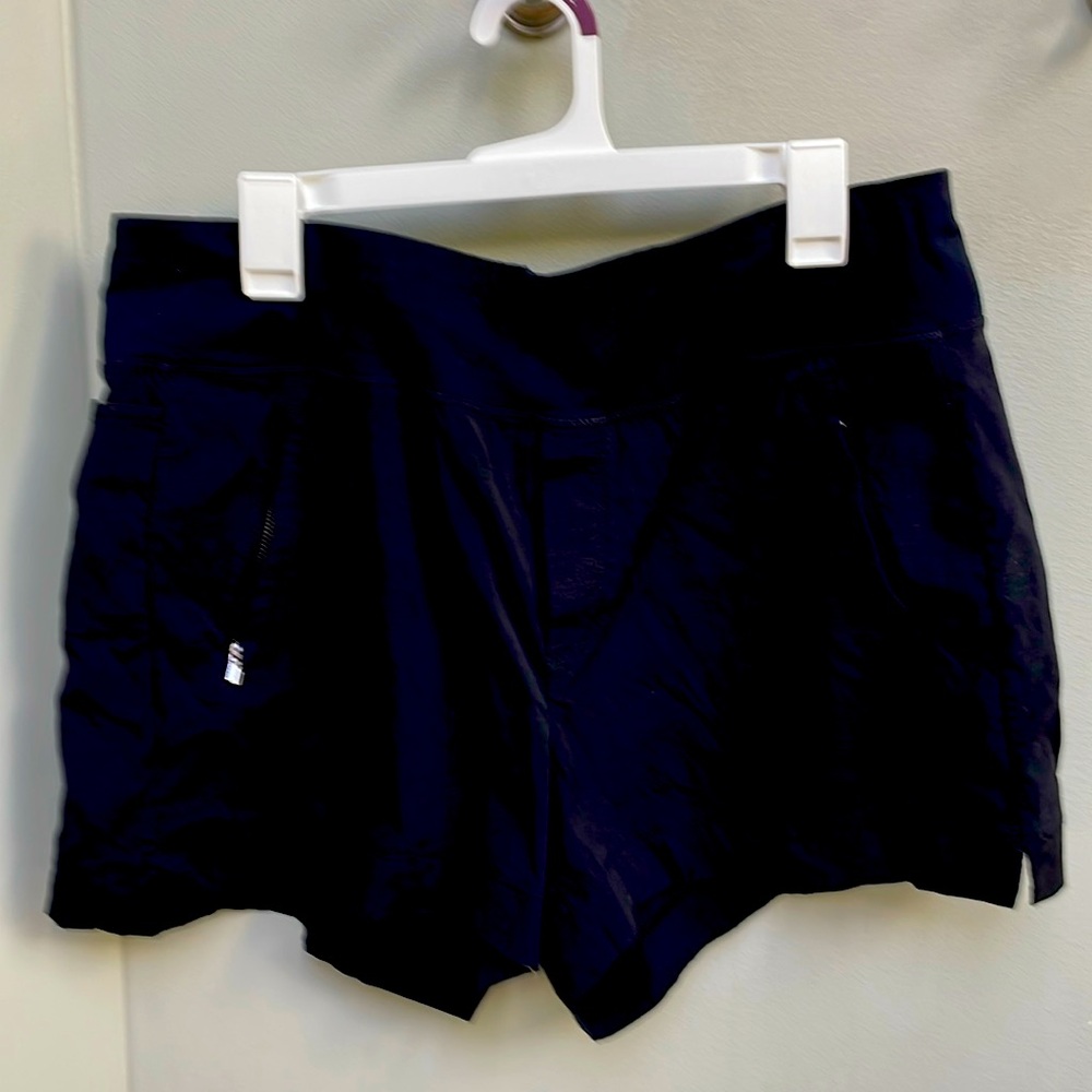 Black Athleta Trekkie Shoets Size 16